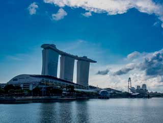 В Сингапуре Сотбис впервые за 15 лет проведет живой аукцион