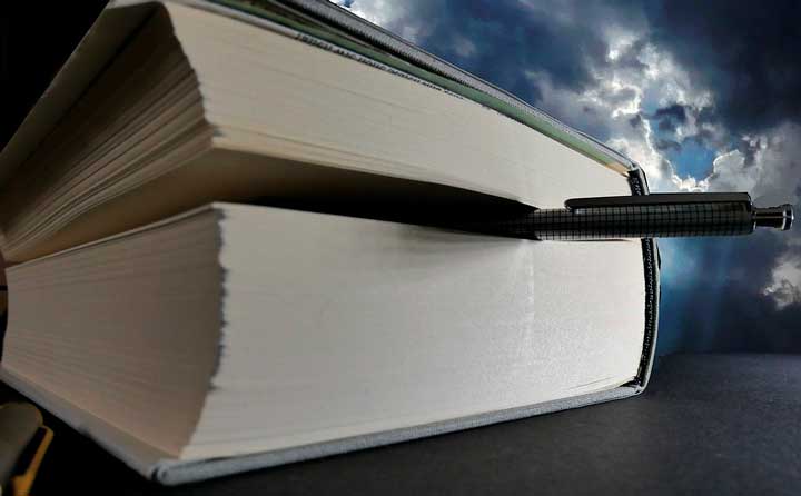 Можно ли утверждать, что современная молодёжь в чём-то ориентируется на поколения прошлых лет?